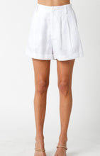 Load image into Gallery viewer, White linen shorts
