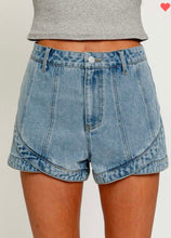 Load image into Gallery viewer, Seam detail denim shorts
