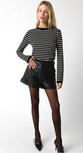 Load image into Gallery viewer, Black faux leather shorts
