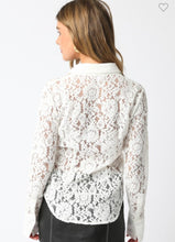 Load image into Gallery viewer, White lace button up top
