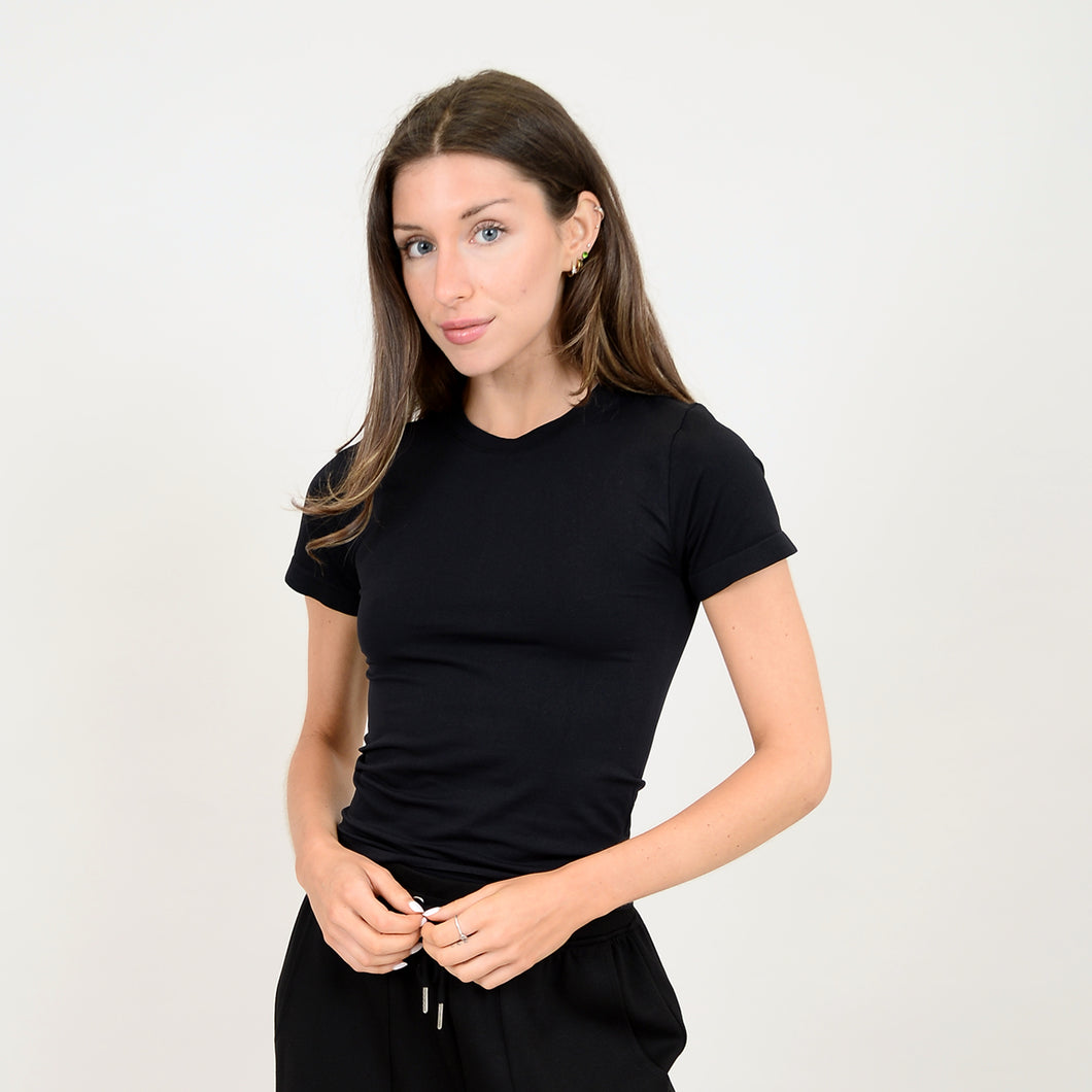 Black seamless tee